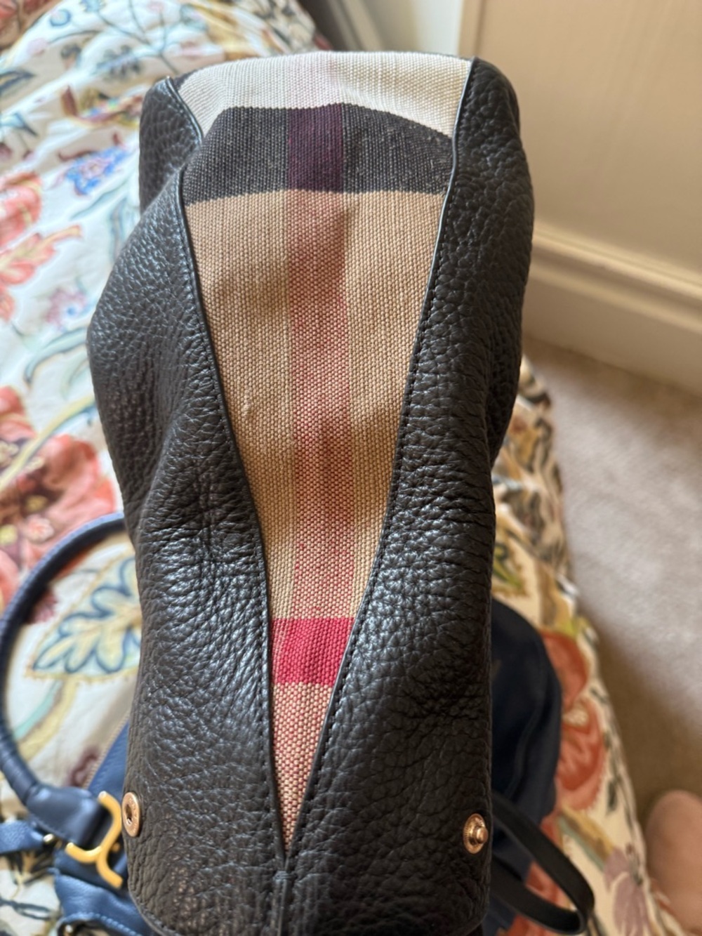 Burberry Black Pebbled Leather Shoulder Tote - Picture 11 of 13